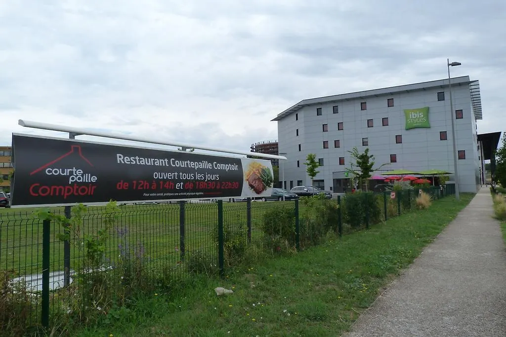 Ibis Styles Romans-Valence Gare Tgv Alixan 3*,  Francia