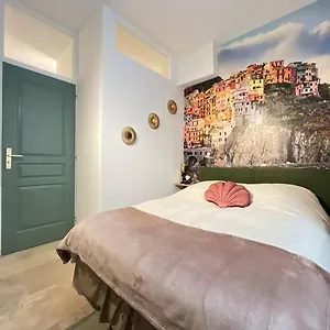 1 Intra-muros Avec Jardin , Avignon France